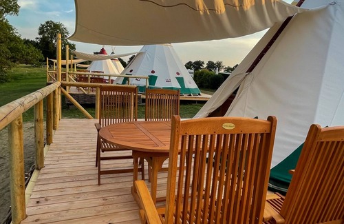 Belau Apartment | Tipi Sioux at Lake Belau