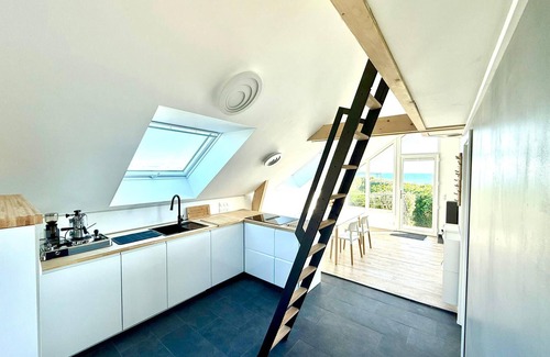 Plozevet Apartment | Tipoz'immo-Brise Marine 1-sea view-spot surf-cosy