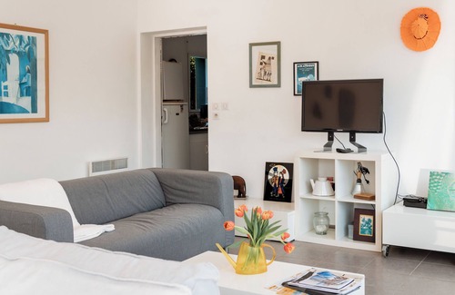 Plovan House | Tipoz'Immo - house with private pool - bed linen included - enclosed ground