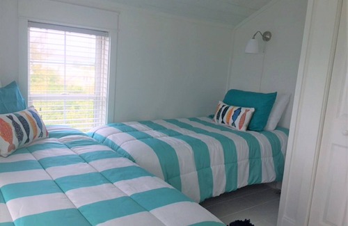 Spanish Wells House | Tippy's Cottage by the Sea 3 BR 2 ba Sleeps 8