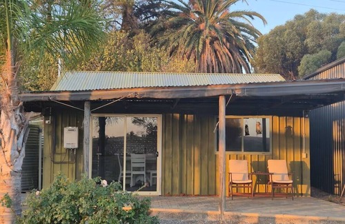 Forster Bed & Breakfast | Tipsy Hill Cottage, River Views at Walker Flat SA. Perfect for a weekend getaway
