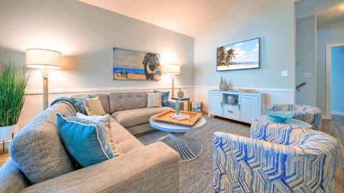 Port Aransas House | Tipsy Starfish by AvantStay Resort PoolBy Beach