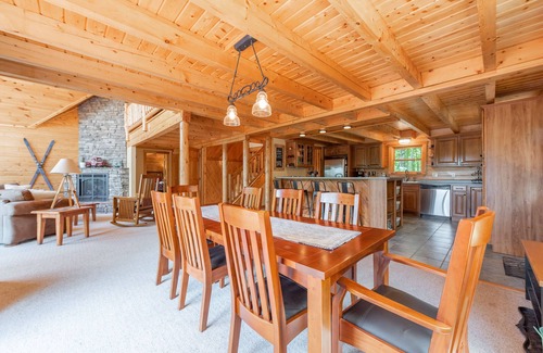 Swanton House | Tipsy Timber Lodge: Lake Access, Hot Tub, Dock Slip, 2 Fireplaces!