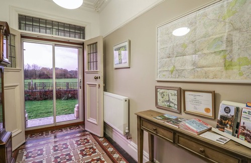 Llanwrda House | TIRALLEN, pet friendly, character holiday cottage in Llangadog