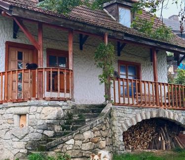 Kamenets-Podol'skiy House | Tisnyi 7 Guest House
