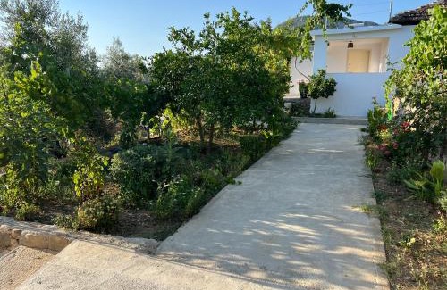 Berzhite House | Titos Countryside Home