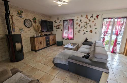 Mareau-aux-Bois House | Titre proposé : Gîte familial avec piscine chauffée, jardin et jeux pour enfants à l'orée de la forêt d'Orléans - FR-1-590-432