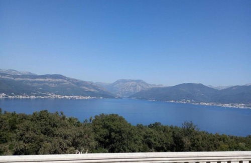 Krasici Apartment | Tivat Relax with Stunning Sea & Mountain Views - Standard Studio Apartment