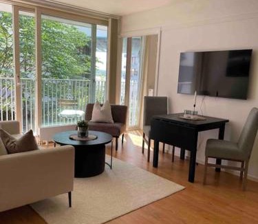 Tjuvholmen Apartment | Tjuvholmen - balcony with seaview & 2 bedrooms
