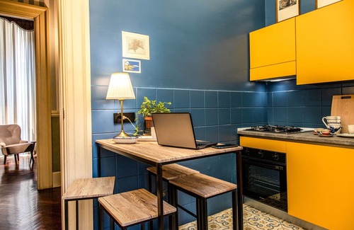 Naples City Centre Apartment | TLS - Luxury Suite Courts