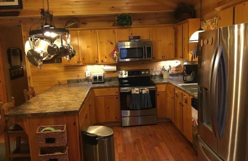 Spencer Cabin | TN State Parks Open! Hikes, Waterfalls, Firepits!