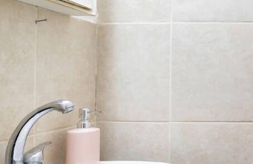 Haifa Apartment | TNC - Panoramic View 7 Mins Drive to Bahai Gardens