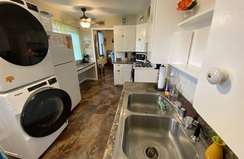 Davison Apartment | TNT Suite, Downtown Retreat