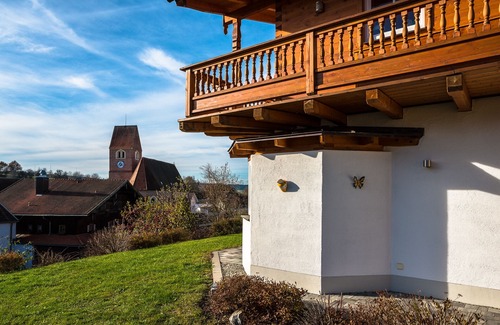Haarbach Apartment | To feel good - apartment with sun terrace - at the golf course * with WLAN for free *