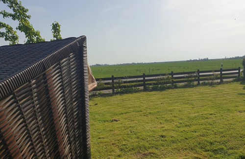 Jemgum House | To get my head clear! Cozy cottage in Ditzum, large garden, dogs ok!
