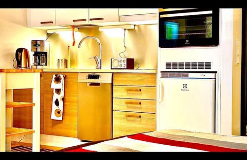 Vantaa Apartment | To LuxStudio KARNEOLI From Helsinki Airport 6 min, to City 27min, Free Parking in Kivistö