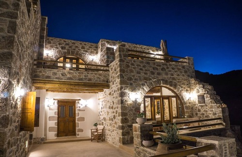 Moni House | To Spiti Mas 3 in Moni