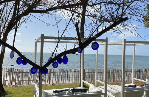 Tatuamunha House | Toca do Tatu - Charming house standing on the sand