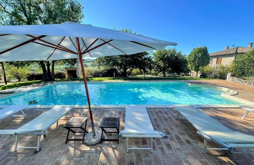 Loreto House | TODI BY THE POOL/SLEEPS 10/EXCLUSIVE POOL/WALK TO TODI 4 KMS/RESTAURANT 0.5 KMS