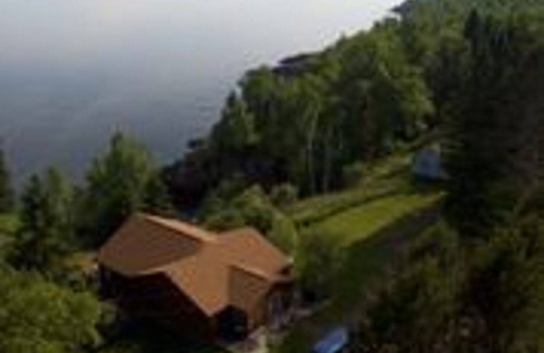 Tofte House | Tofte Cove on Lake Superior. Certain to WOW You! Sleeps Up to 6 Guests! Amazing!