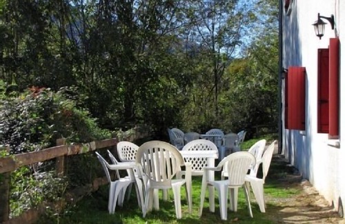 Valcarlos Cottage | Toki Ona cottage for 22 people