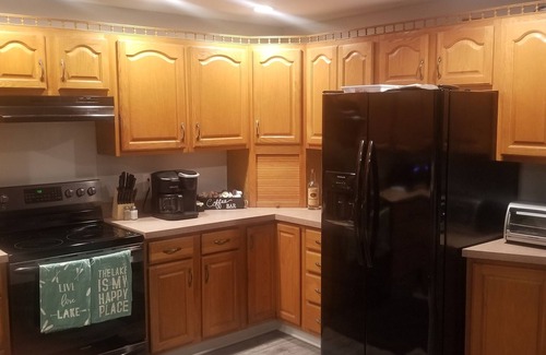 Toledo House | Toledo, lakeside home 3 bdrm sleep 7 on Lake Erie with 4 decksnto choose from.
