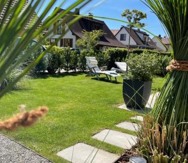 Konstanz Apartment | Tolle Ferienwohnung Le Gira mit eigenem Garten