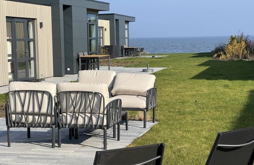 Enkhuizen House | Tolles Chalet für Zwei Personen mit Großem Garten am Ijsselmeer