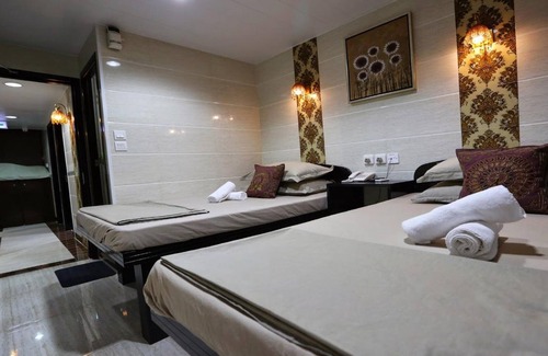 Tsim Sha Tsui House | Tom's Guest House