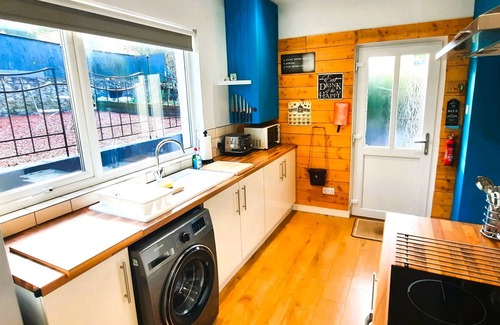 Kirkcudbright Cottage | Tom's Place - a bungalow that sleeps 4 guests in 2 bedrooms