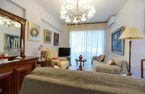 Anatolikos Sinikismos Apartment | Tombra Home