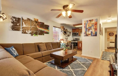 South Lake Tahoe House | Tonto's Casa | 4 Bed, 1 Bath