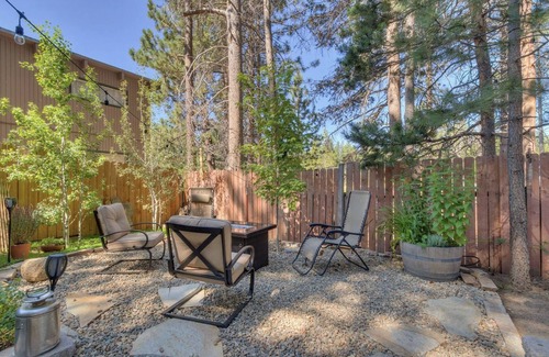 South Lake Tahoe House | Tonto's Casa | 4 Bed, 1 Bath
