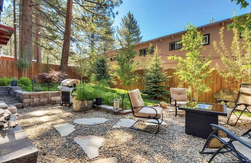 South Lake Tahoe House | Tonto's Casa | 4 Bed, 1 Bath