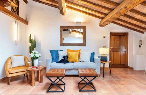 Volterra Apartment | Tony's I Design House Volterra Rooftop Suite