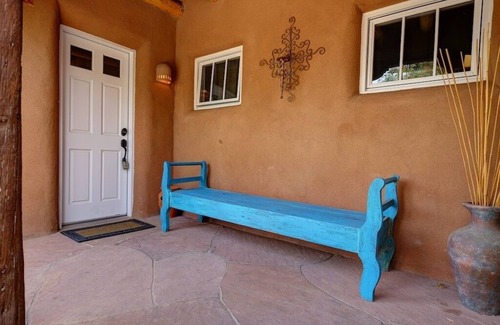 Downtown Santa Fe House | Tony's Place - 2 bdrm, 2 bath, pull out sofa