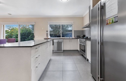 Paynesville House | Toonalook Retreat - A comfortable and spacious 3 bedroom, pet-friendly home
