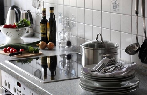 Lindenthal Apartment | Top apartment in the university district, close to the center, 2 bedrooms, balcony, private parking space