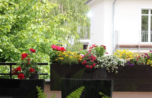 Lindenthal Apartment | Top apartment in the university district, close to the center, 2 bedrooms, balcony, private parking space