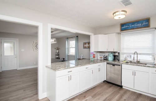 Dayton House | Top Dayton Listing! 5 min to WPAFB, AF Museum, UD!