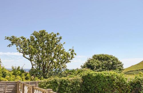 Gorran Haven House | Top Deck - Ancient Fishing Village - Near to the Beach!