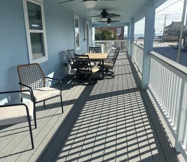 Galveston House | Top Deck Ocean View - 2 Br Ocean Views & Hot Tub