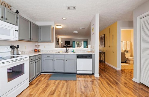 Dadeville Apartment | Top Deck