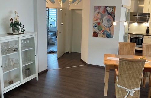 Neuried Apartment | Top Ferienwohnung Schwarzwald Europapark Rust 120 m ²