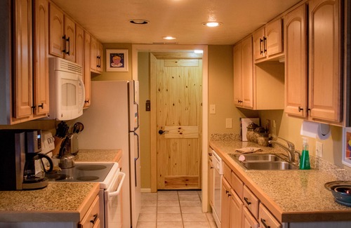 Warrior's Mark Condo | TOP FL. UNIT: BEST VIEWS, LOCATION, REVIEWS, ON SHUTTLE ROUTE & PICKLEBALL CT!