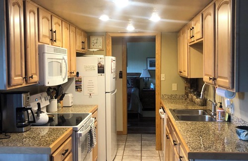 Warrior's Mark Condo | TOP FL. UNIT: BEST VIEWS, LOCATION, REVIEWS, ON SHUTTLE ROUTE & PICKLEBALL CT!