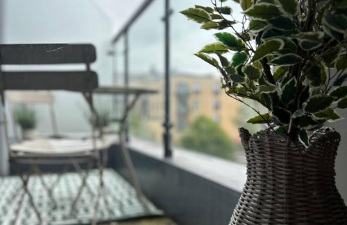 Hemel Hempstead Apartment | Top Floor -2 Bedroom -2 Bathroom nLess than 15 Minutes From Harry Potter Studios
