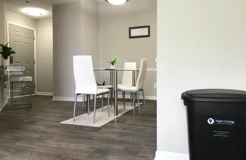 Lindbergh Apartment | Top Floor 2BR 2B with City Views Prime Location