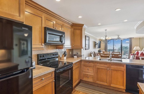 Folly Field Condo | Top Floor Condo. Beautiful Ocean Views. Great Mid-Island Location