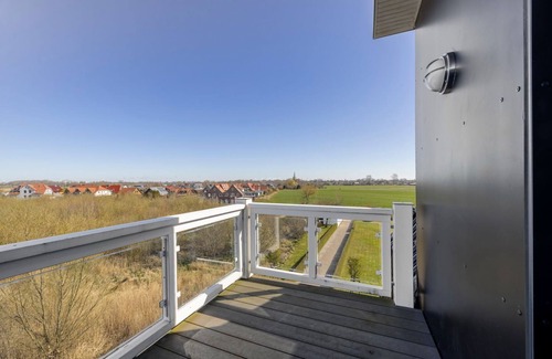 Wremen Apartment | Top floor apartment near the beach with sauna, two balconies and great views -